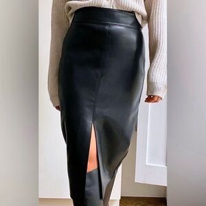 Aritzia Babaton Vegan Leather Skirt Pegu Black Size 2 (XS) Like New